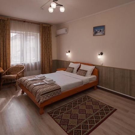 Alpinist Hotel Bisjkek Eksteriør billede